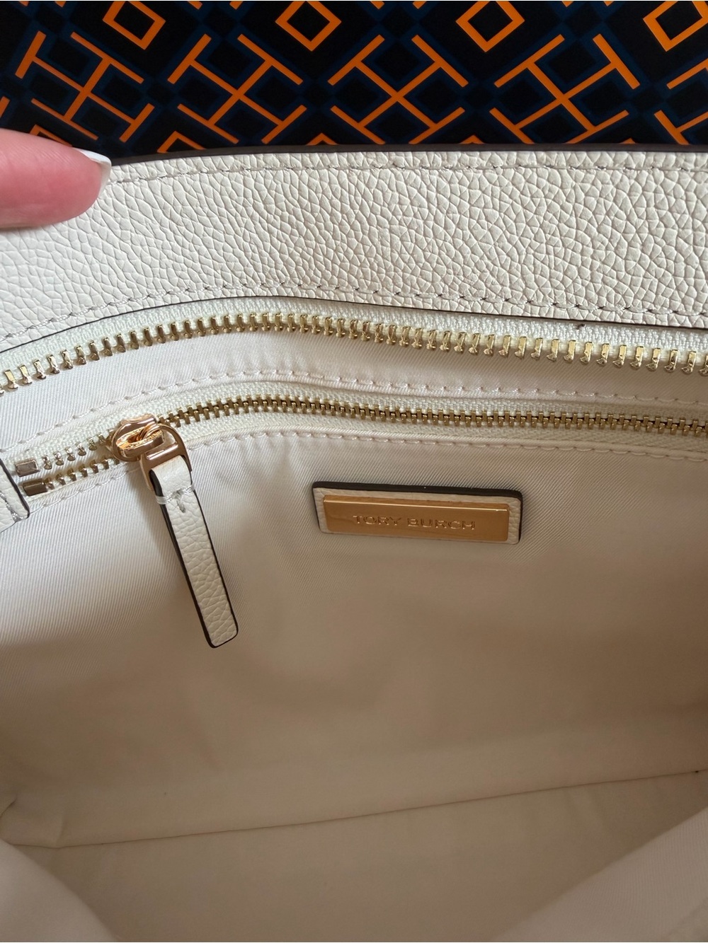 Tory Burch Blake Swingpack Crossbody Bag New Ivory White Gold - Picture 5 of 9